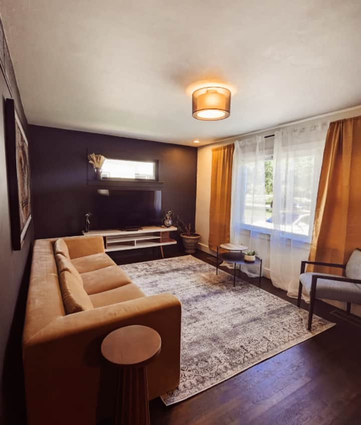 *Extended Stay*: Your Cozy Getaway - Naperville, IL