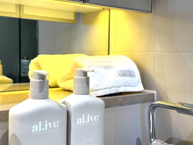 City Culture and Comfort #2 gallery image 5