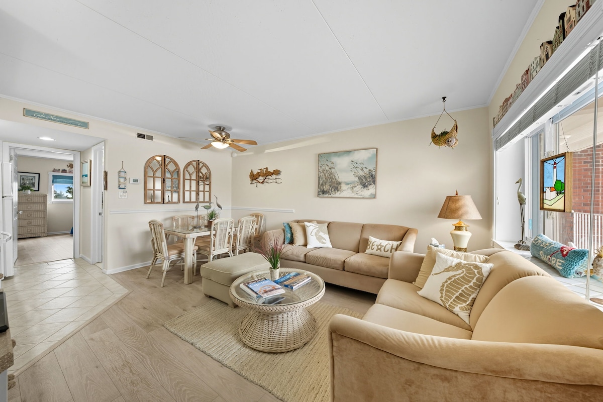 Koncept i gjerë dhe i ndritshëm për të jetuar dhe për të ngrënë me shumë detaje dhe rekomandime të lezetshme të Cape May se çfarë të bësh në Cape May