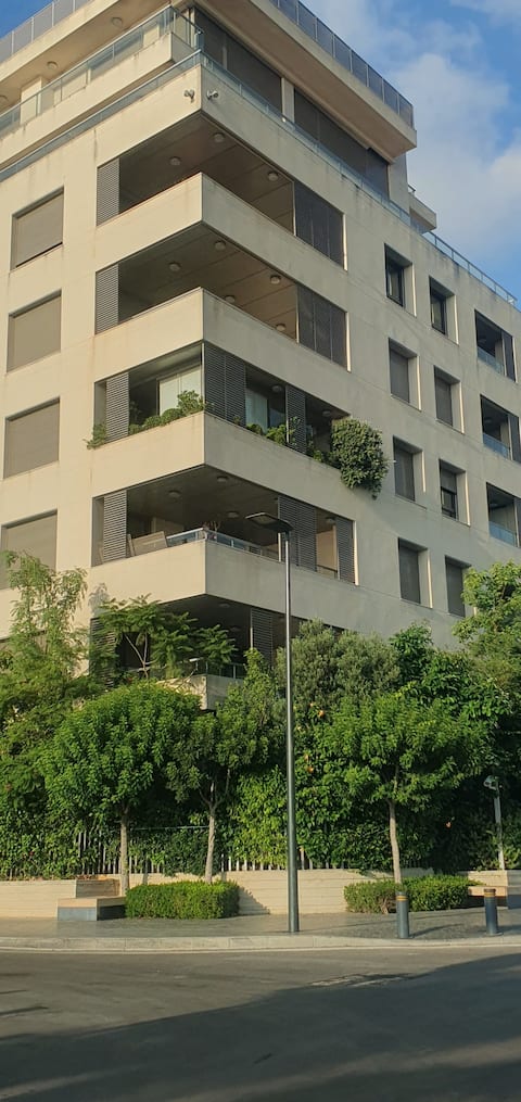 Lux 4 bedrooms-Beirut-Dbayeh-Waterfront-Marina