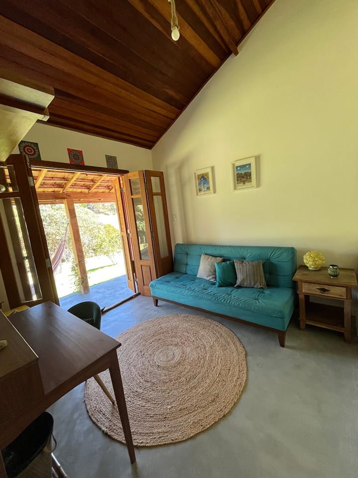 Კვარტალი, როგორც წესი, გამოიყენება ოფისად, შეიძლება გადაიქცეს მყუდრო საძინებლად, გასაშლელი დივნით. Დახლთა კარი იღება უგემრიელეს ტერასაზე. 
Მას, ასევე, აქვს ბარგის საყრდენი და თარო ტანსაცმლის მოსათავსებლად