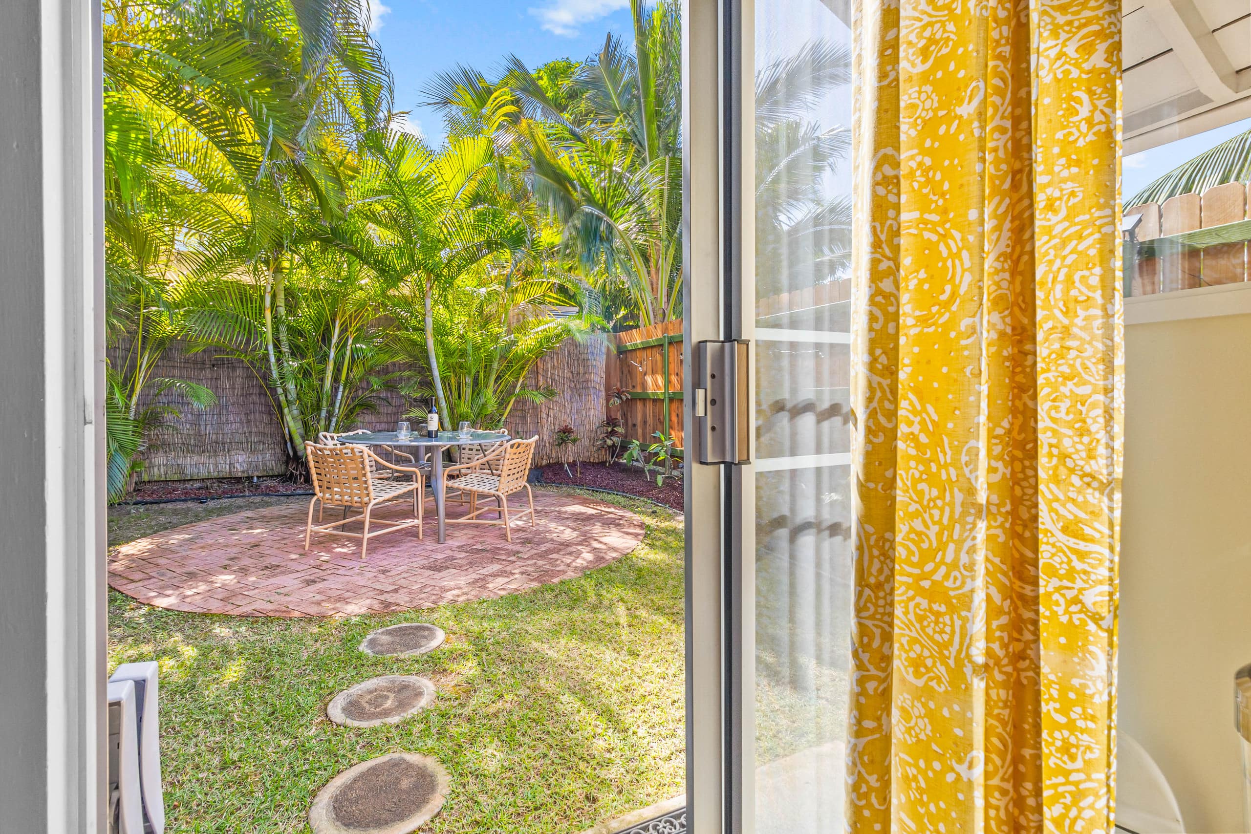 Lanikai Garden Studio - Licensed - Since 1985! - Image 16
