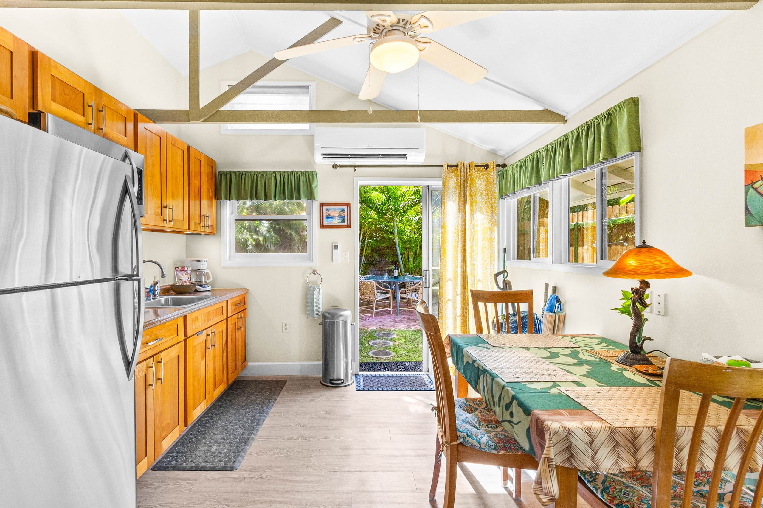 Lanikai Garden Studio - Licensed - Since 1985! - Image 11
