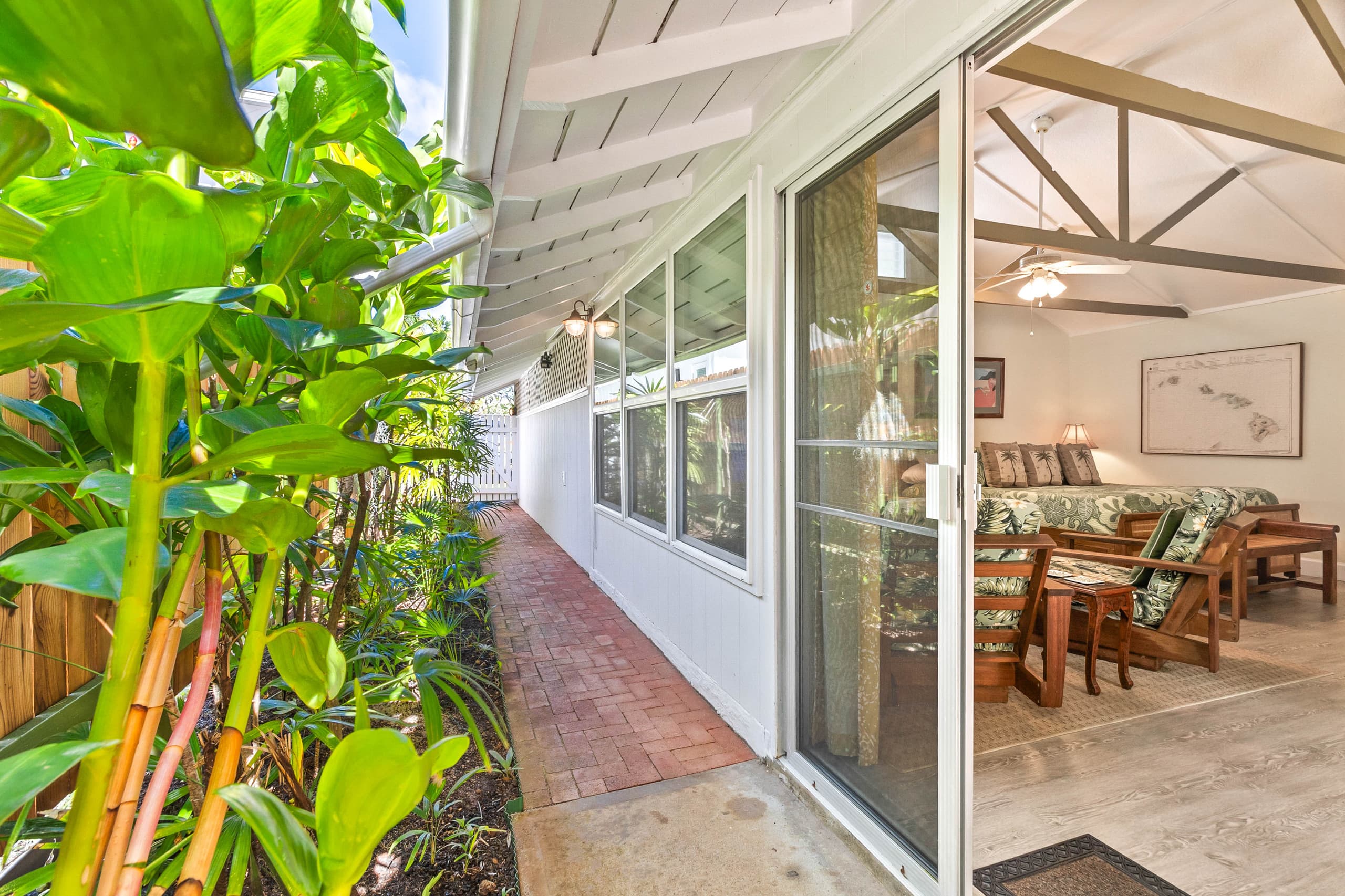 Lanikai Garden Studio - Licensed - Since 1985! - Image 15