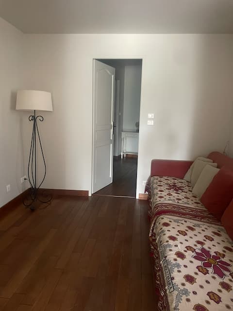 Popular Airbnb listing: Villa in Garrigue with Pool in Nîmes