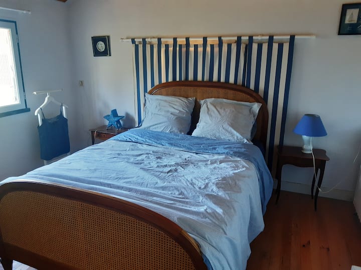 Schlafzimmer 1