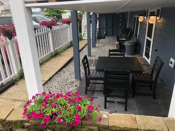 Breezy Beach Bungalow On Old Orchard Beach - Biddeford, ME