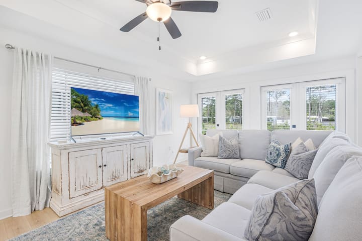 New - Close To Wharf! 3 Bedrooms, Sleeps 10, Pool - Orange Beach, AL