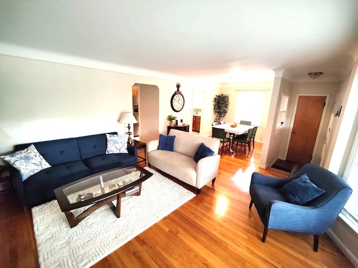 Cozy Royal Oak House - Full Furnished Basement - Royal Oak, MI