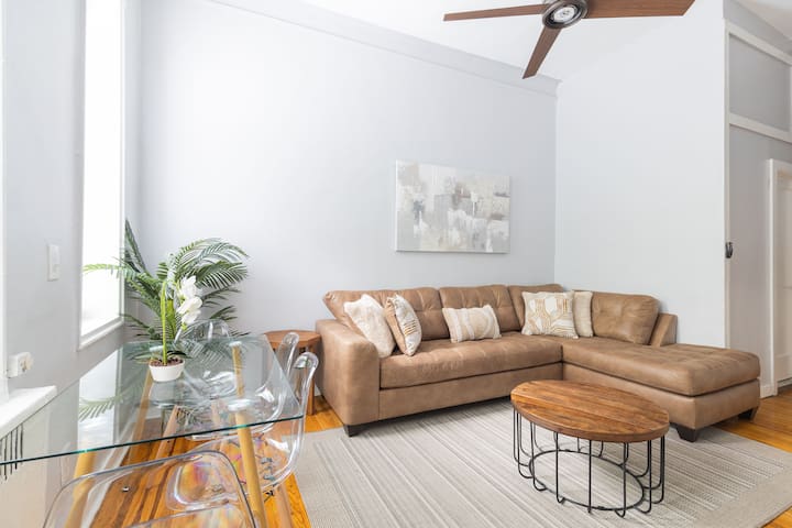 Huge 4 Bedroom, 2 Bath + Yard