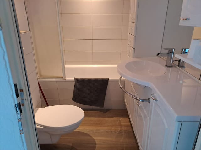 Room2Stay managed Airbnb listing 1