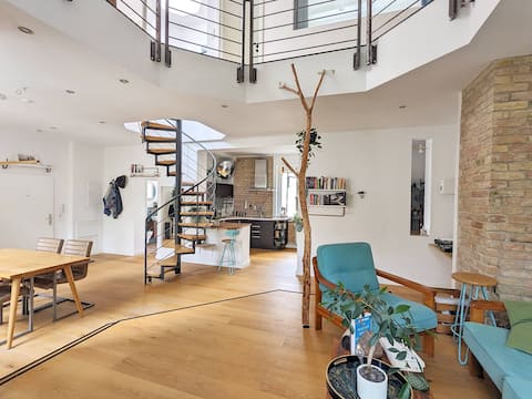 Top Airbnb: Modern top-floor apartment at center of Kreuzberg in Berlin