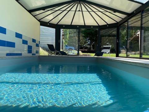 Douceur Tourangelle Heated indoor pool