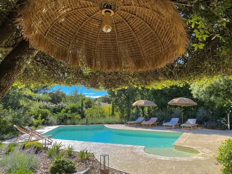 Beautiful villa surrounded by nature at the foot of Mont Ventoux