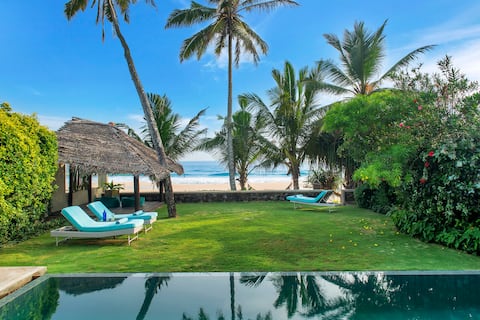 Beachfront - Private Pool - AC - Sea View Balcony