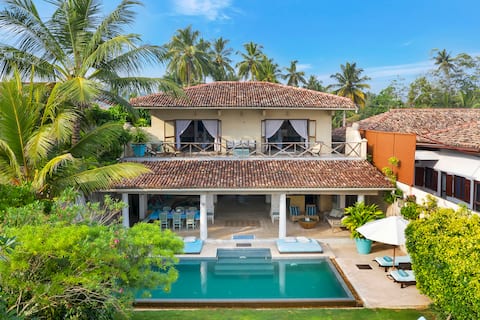 Beachfront - Private Pool - AC - Sea View Balcony