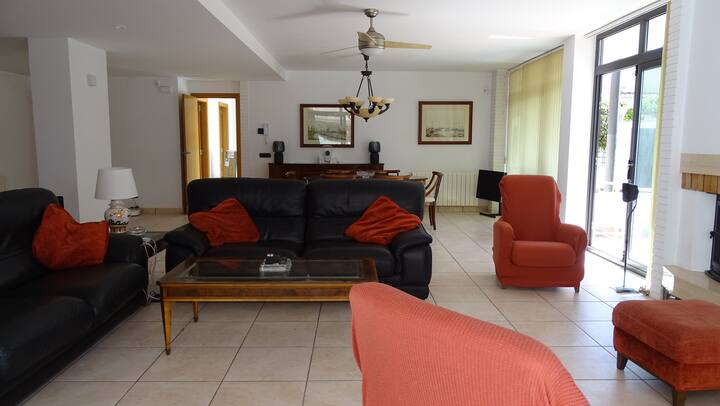 Villa Independiente Con Piscina - Castellón de la Plana