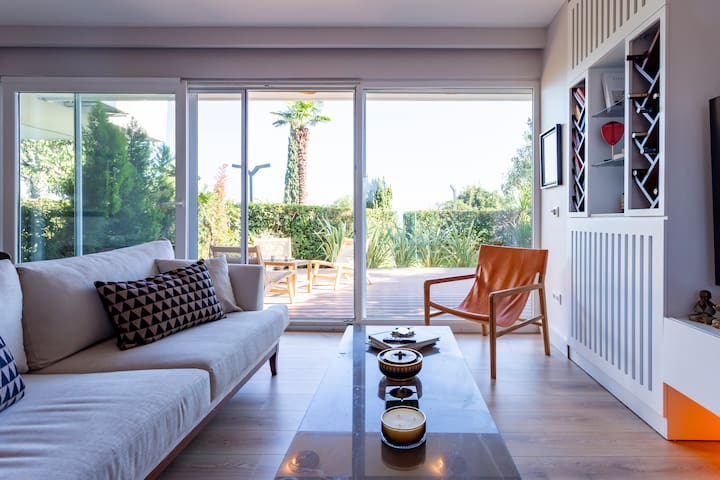 Bosphorus Private Garden Suite