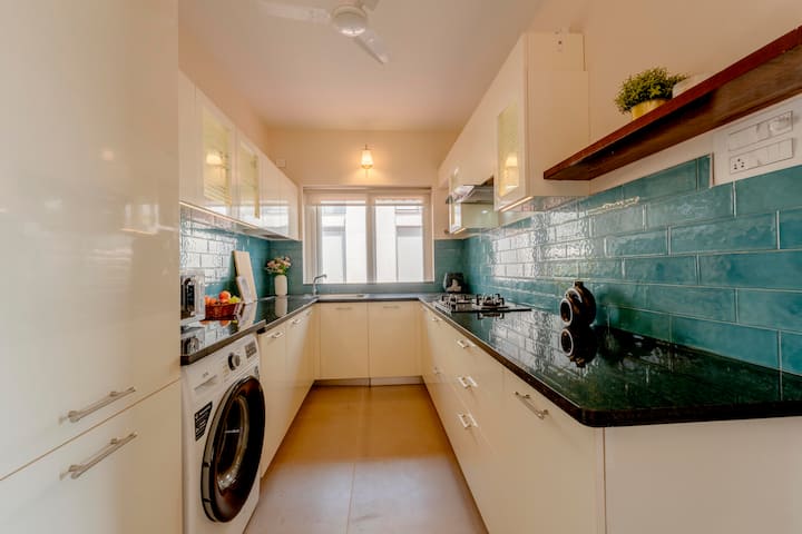 Full kitchen image 3