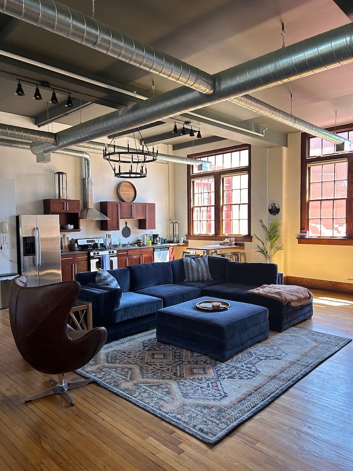Gorgeous Loft Apartment, - Liverpool, NY