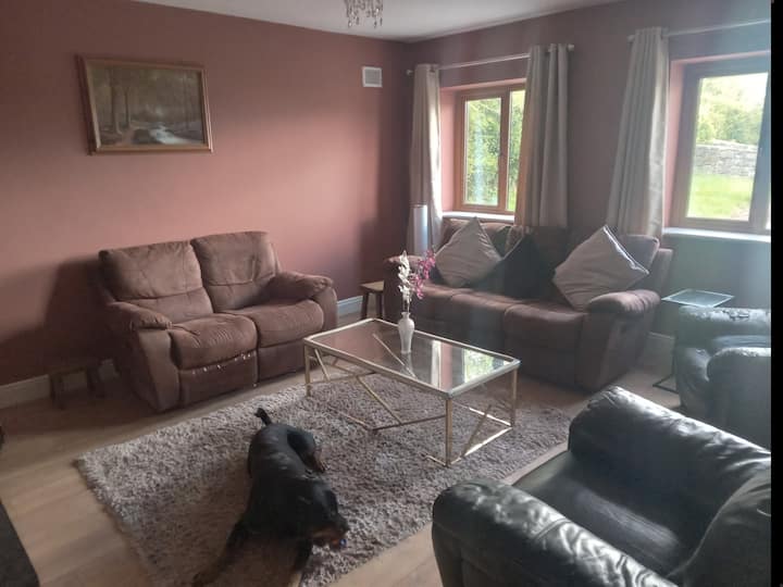 Extra Large En-suite Bedroom - Galway