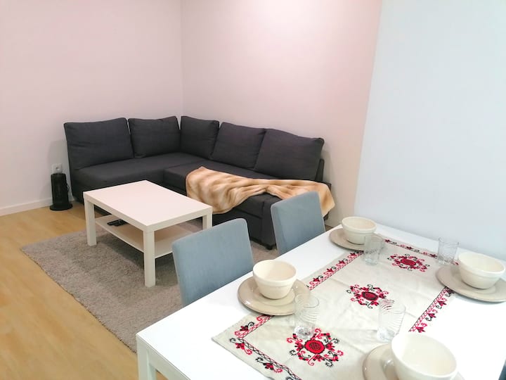 Cozy 1 Bedroom Apt With Terrace - Alcochete