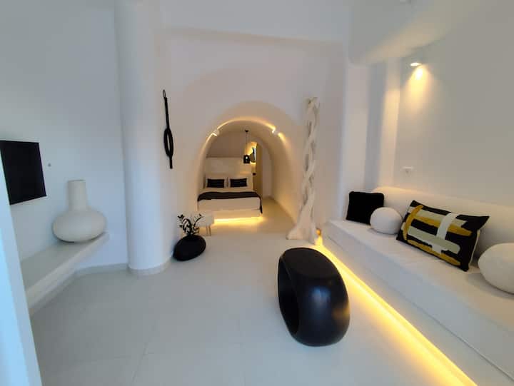 The Magic Luxury Junior Cave Suite-private Jacuzzi - サントリニ島
