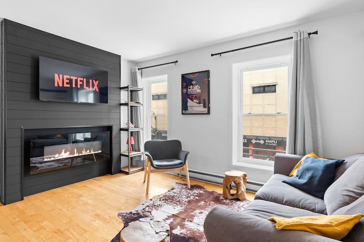 The Redbull lounge with parking