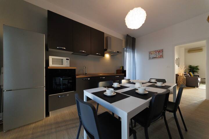 PenthouseDeRossi 500m from [Station&CentroStorico] gallery image 3