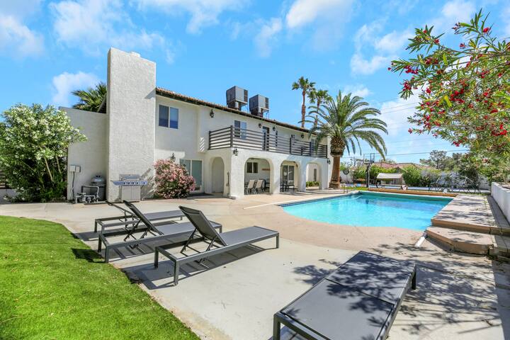 Ultimate Family Getaway Pickleball Heated Pool gallery image 3