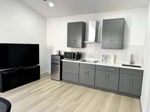 Top performing Airbnb: Private studio with attached bath & kitchen in Santa Clara