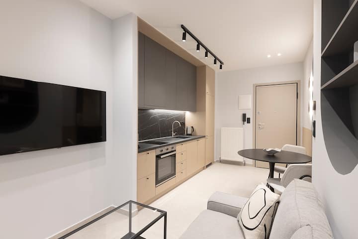 Urban Folks | Modern Apartment - Thessaloniki