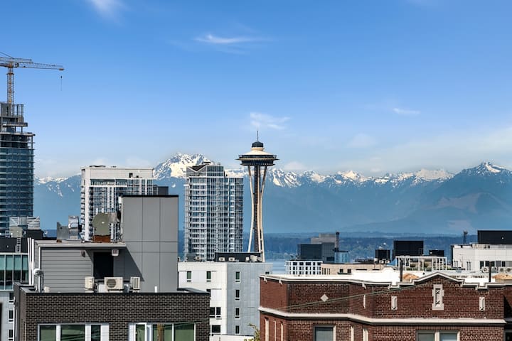 Heart of CapHill, Space needle view, Free parking
