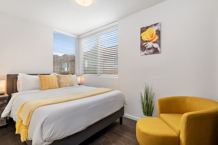 Quarto no 2º andar com cama queen size
