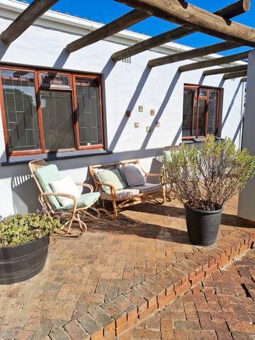 Entire home in Flamingo Vlei, Blouberg gallery image 5