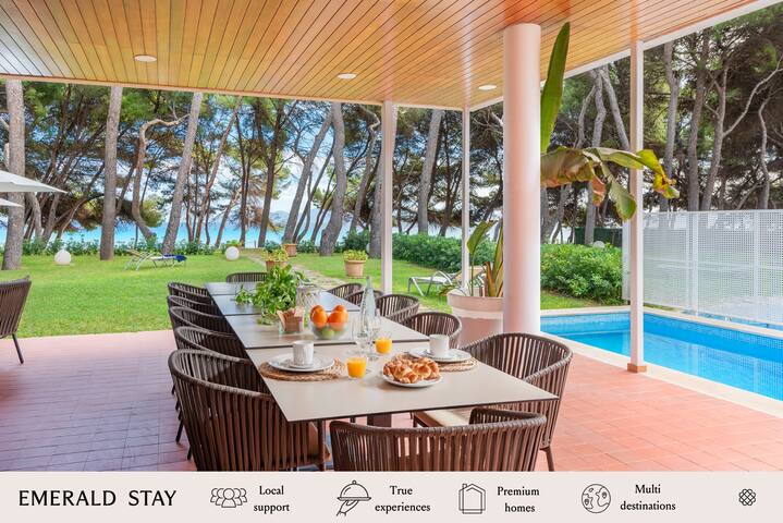 Villa Mediterrania I – Front line villa