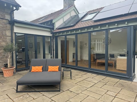 Newly renovated stylish annexe in Kington