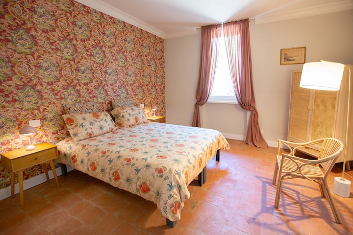 "Gli Amanti "/ للعثور على مخطط الطابق 