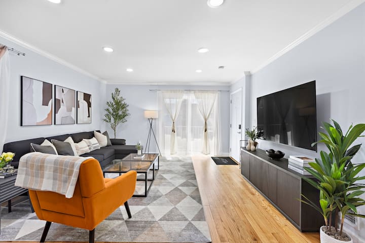 Urban Haven | Spacious 3br 2ba | Easy Nyc Access - Queens, NY
