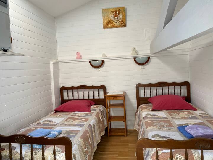 غرفة النوم 2