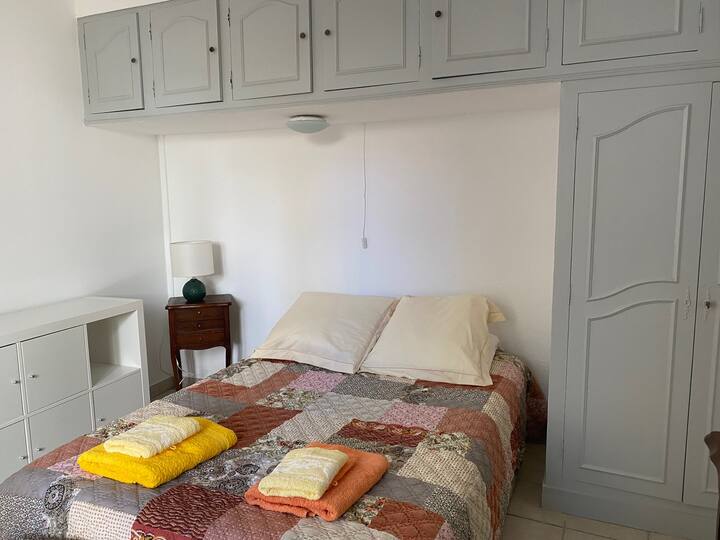 غرفة النوم 1