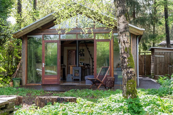 Wooden cottage in the countryside with sauna on the Veluwe