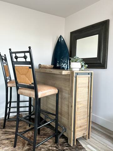 Hermosa Beach Bungalow – Beachfront! gallery image 3