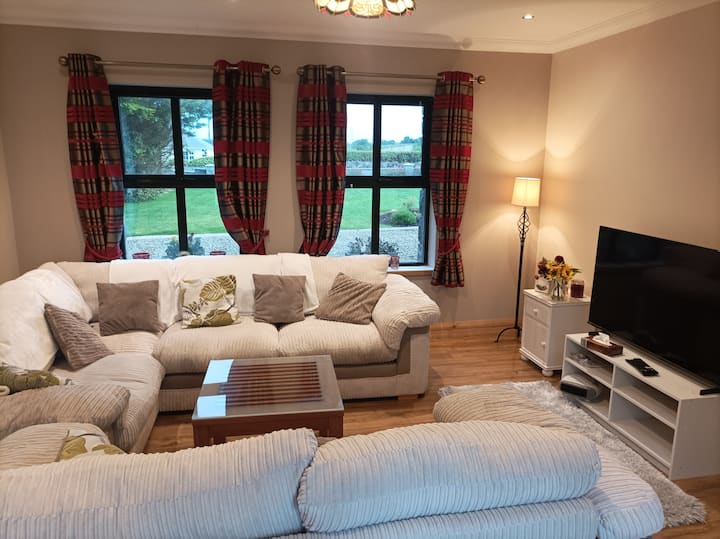 A Double Room In Large House Loughrea Quiet Area - Loughrea