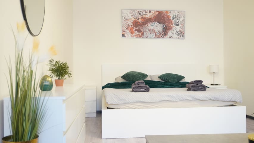 Flat with Balcony and Garage