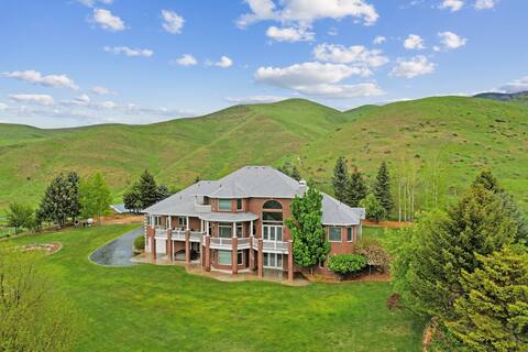Morgan View Manor w/9 Bedrooms