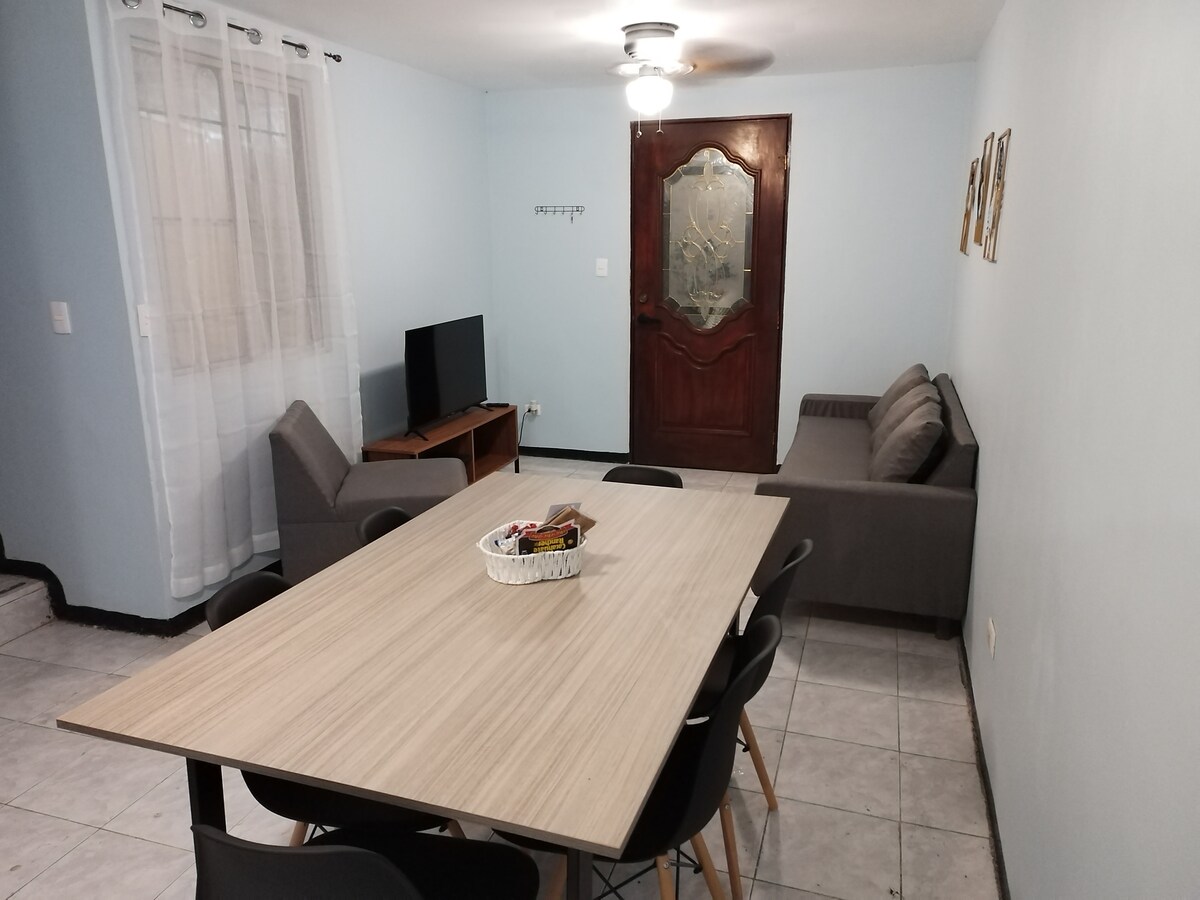 Anuncio de Airbnb popular: Residence en Ciudad Apodaca