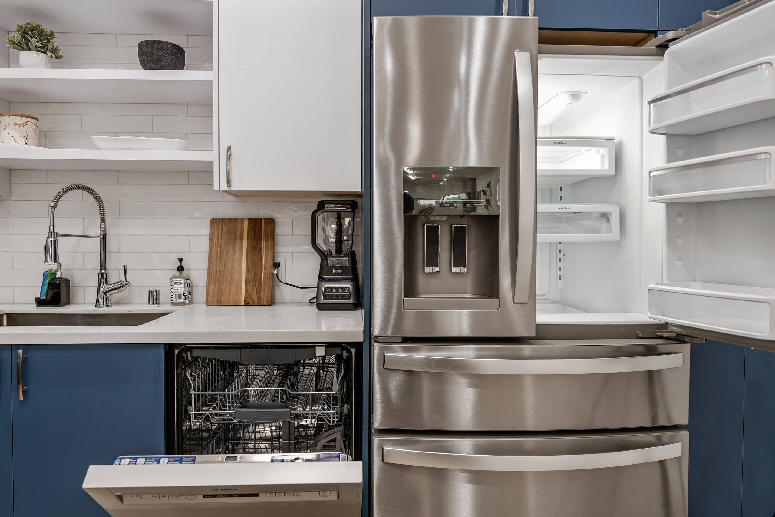 Home in San Francisco · ★4.98 · 5 bedrooms · 5 beds · 5 baths - Image 10