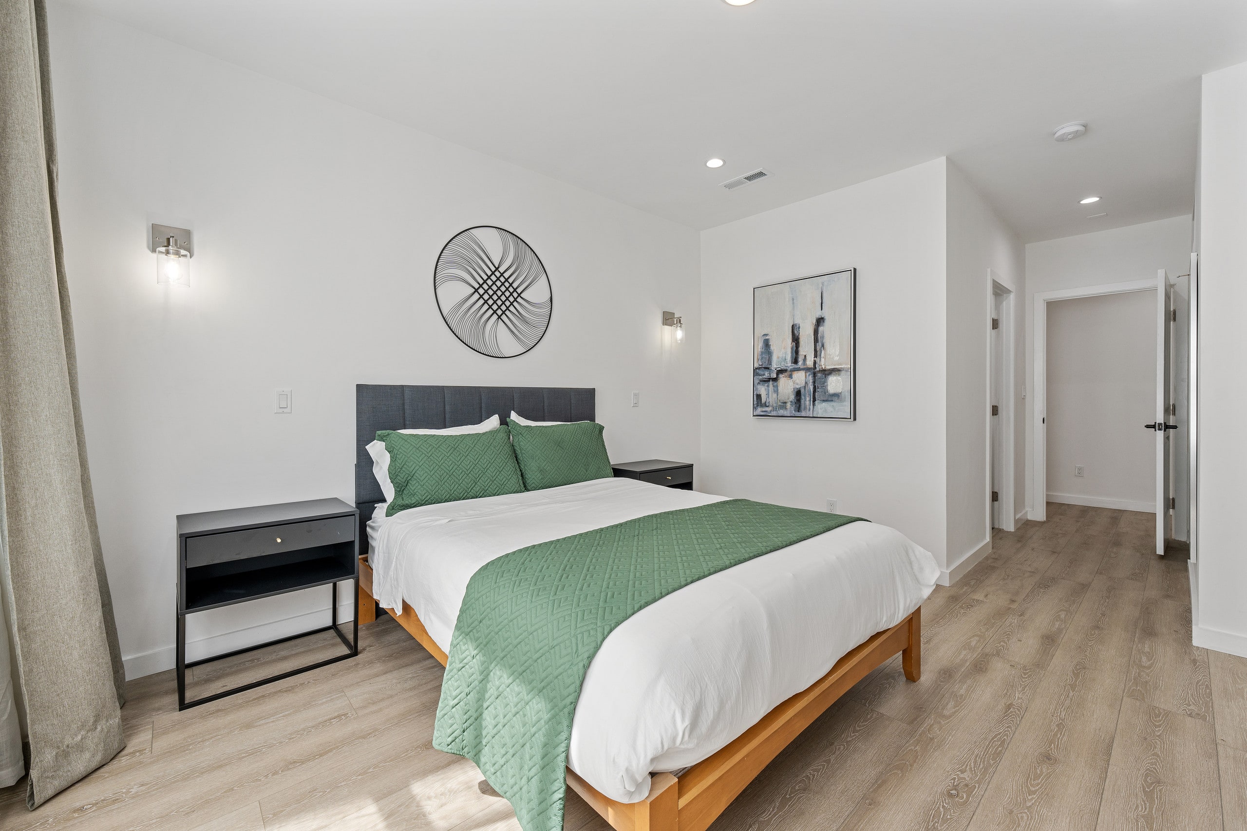 Home in San Francisco · ★4.98 · 5 bedrooms · 5 beds · 5 baths - Image 14