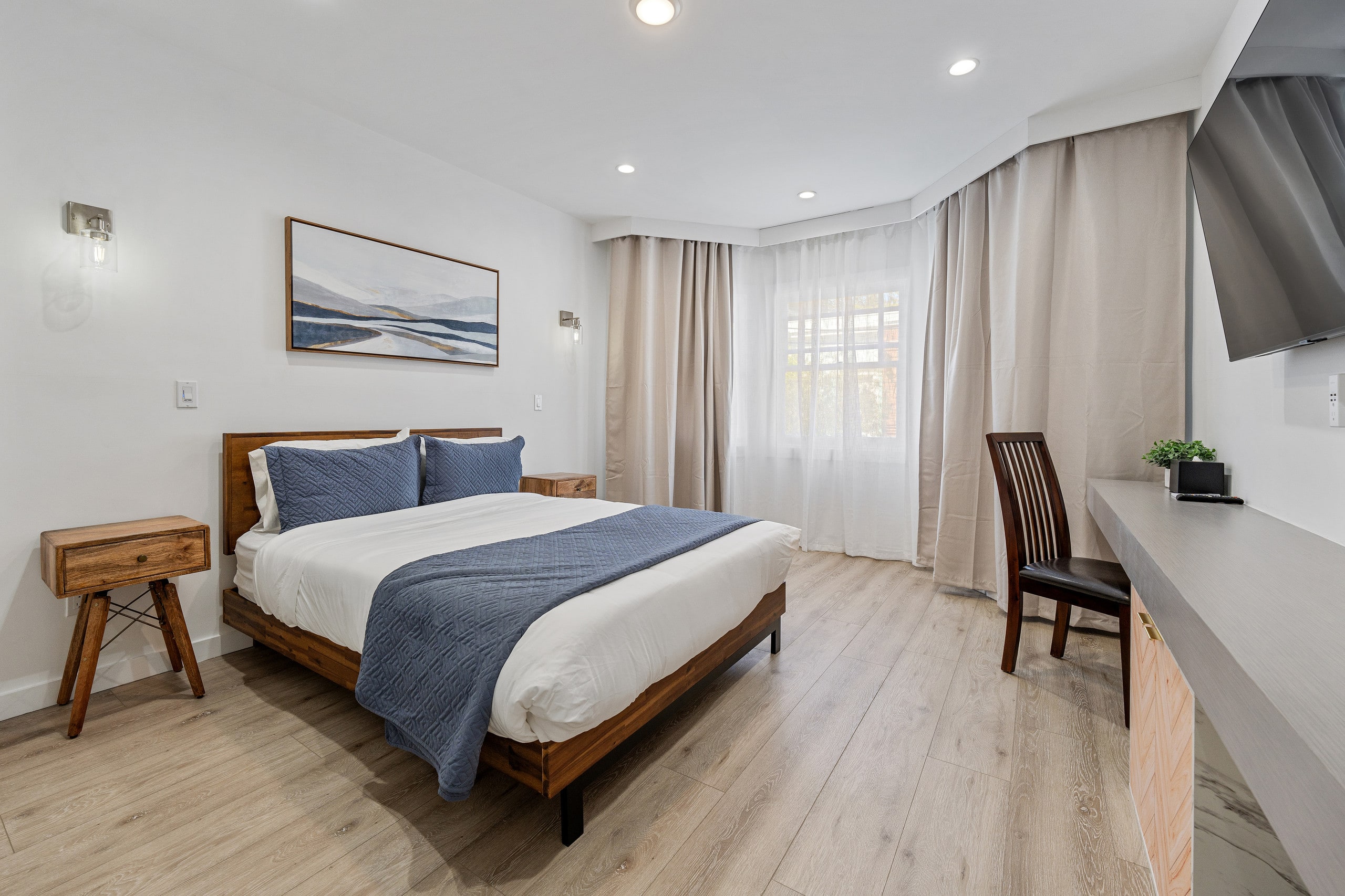 Home in San Francisco · ★4.98 · 5 bedrooms · 5 beds · 5 baths - Image 17